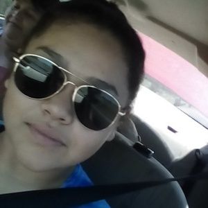 Meet your Posher, Beatriz